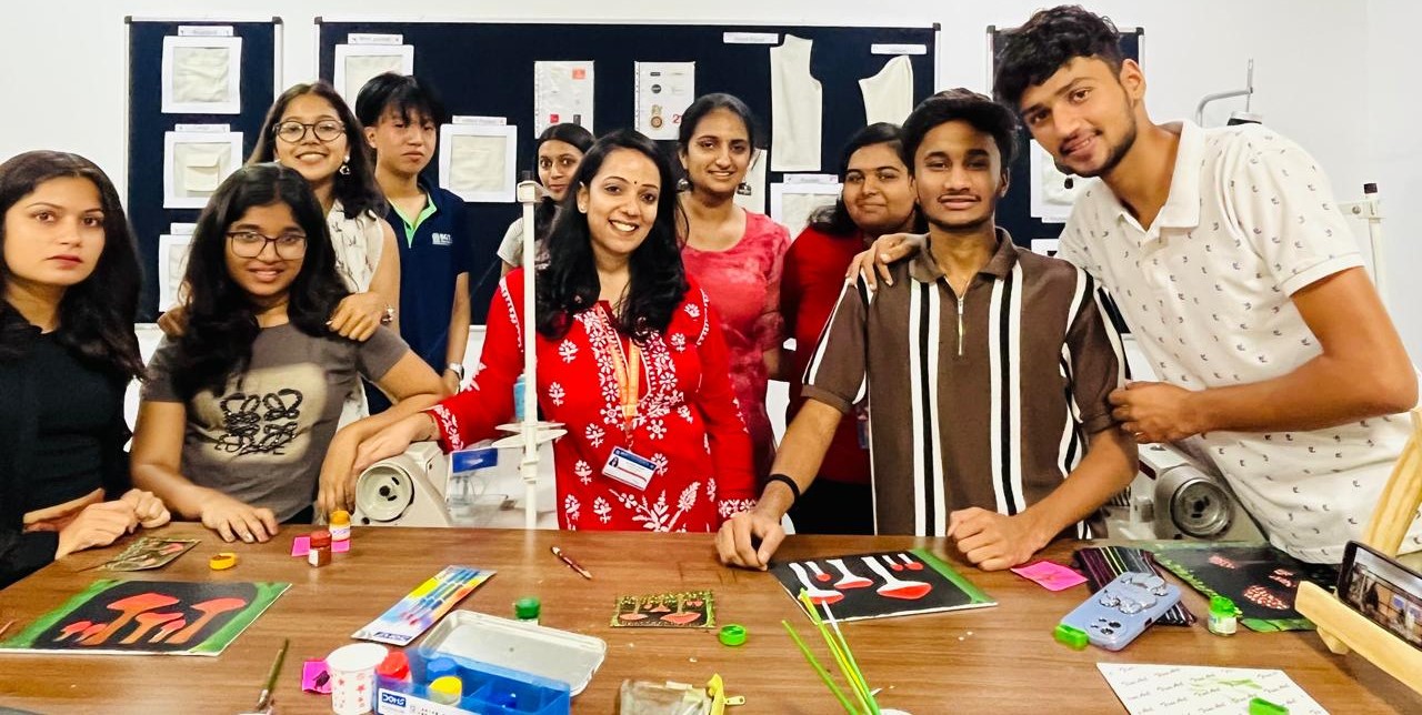 Color Therapy on Canvas: Relax, Reflex & Create