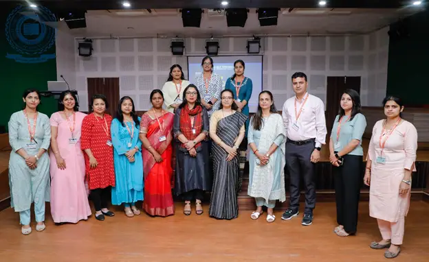 Communication skills for healthcare providers 1